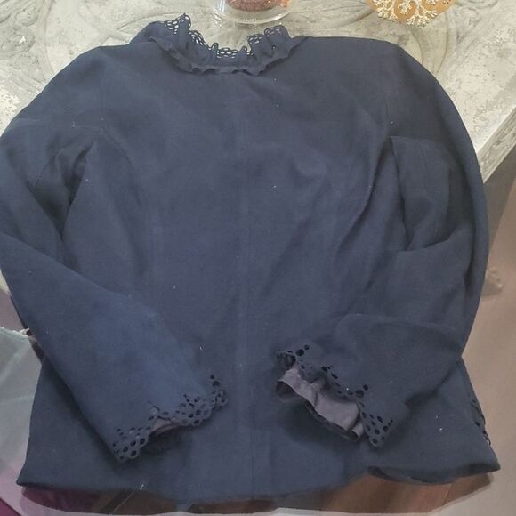 LULUMARI Jacket - Picture 4 of 4